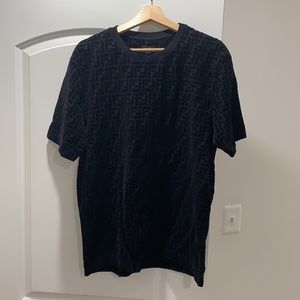 FENDI LOGO TEE- BLACK SIZE M -ONLY WORN ONCE!!